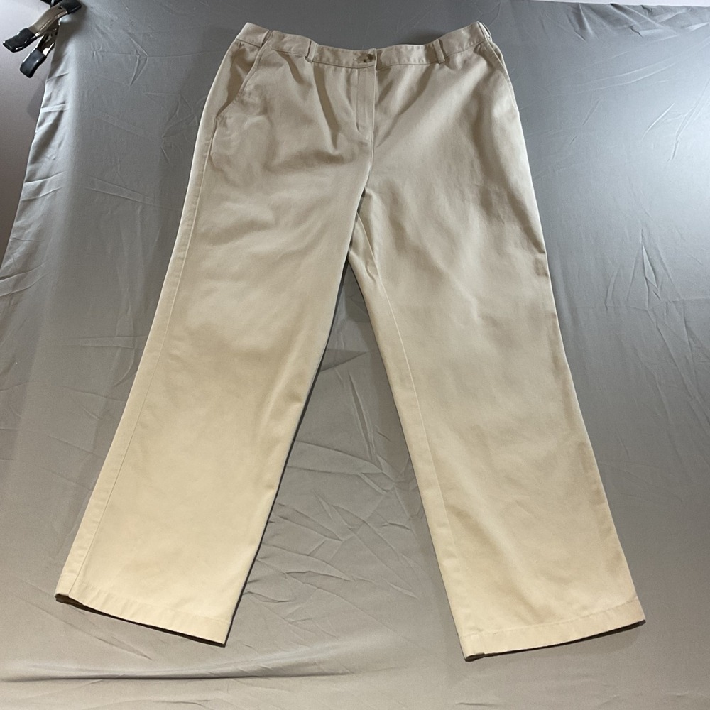 L.L.Bean Women's Classic Fit Khaki Pants Size 16 Straight Leg Casual Cotton